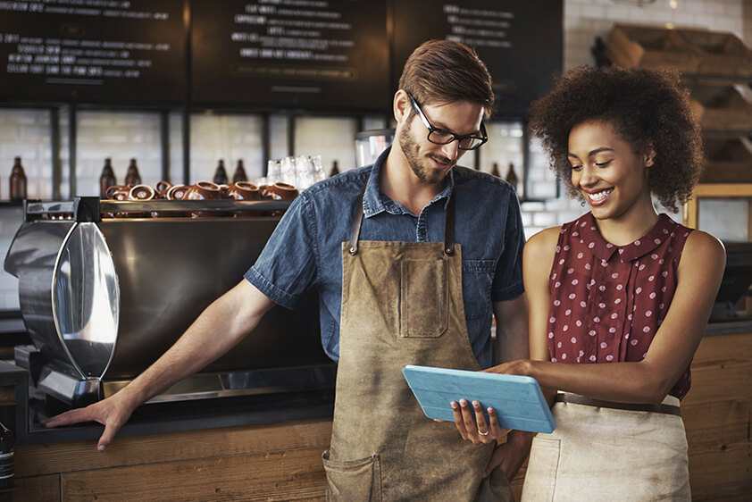 Advantages of Learning How to Use a POS System in Restaurant Environments