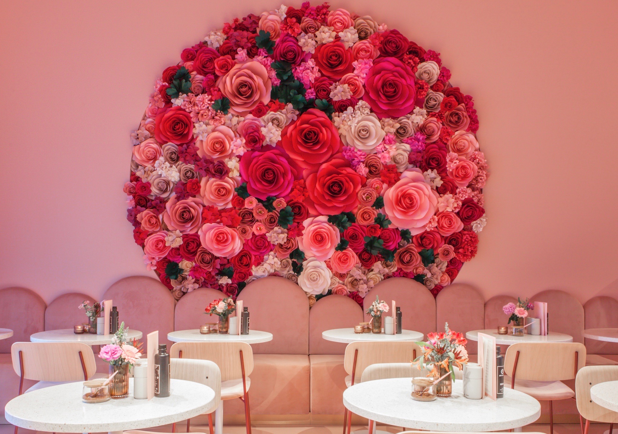 Comment la décoration intérieure de votre restaurant peut attirer plus de clients