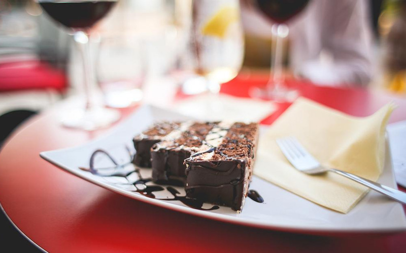 marketing desserts restaurant