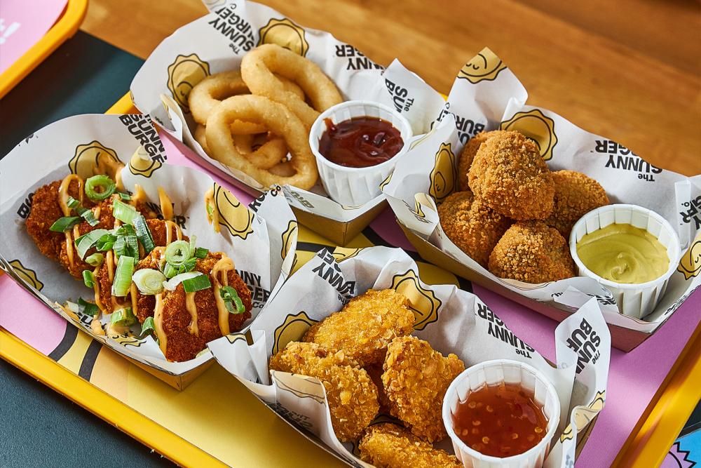 The Sunny Burger Chicken Nuggets & Onion Rings