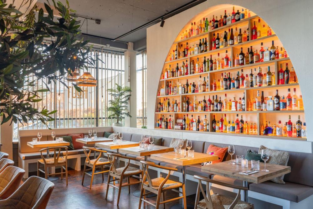 HOUT Strijp Interieur